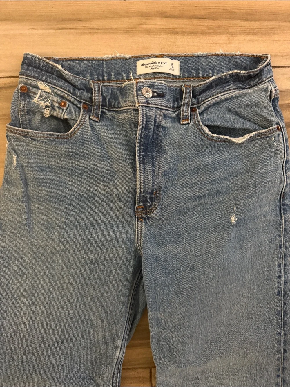 Abercrombie & Fitch 90’s high rise relaxed Women’s Jeans - Picture 3 of 4